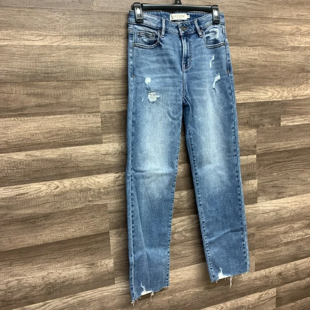 Distressed Blue Jeans - Picture 4 of 15